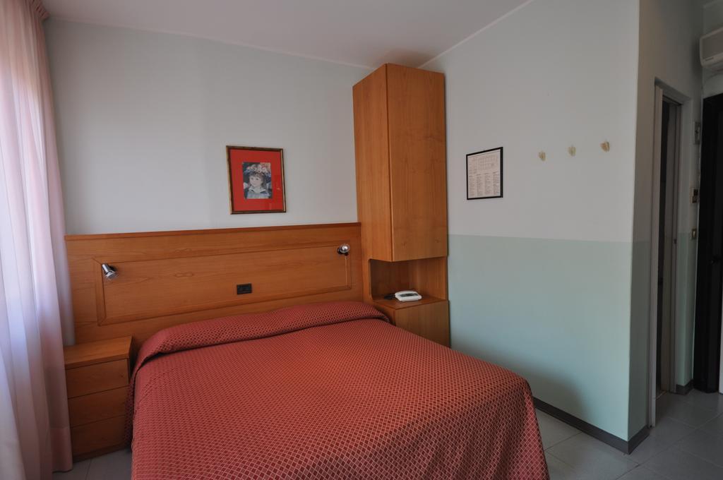 Hotel Real Sottomarina Habitación foto